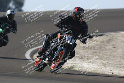 media/Nov-01-2025-TrackDaz (Sat) [[2b4d5192bc]]/C Group/1240pm (Turn 2 Outside)/